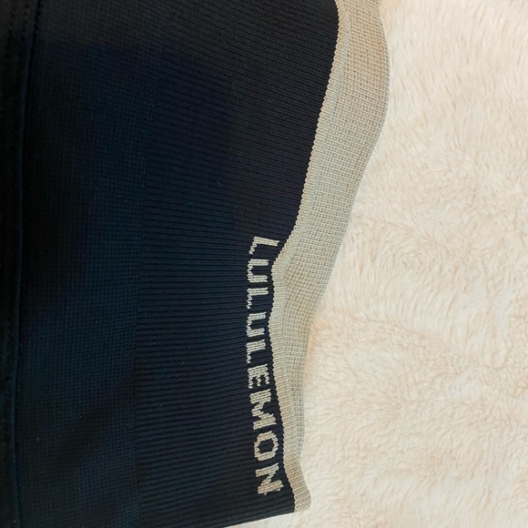 Lululemon leggings - Picture 1 of 2